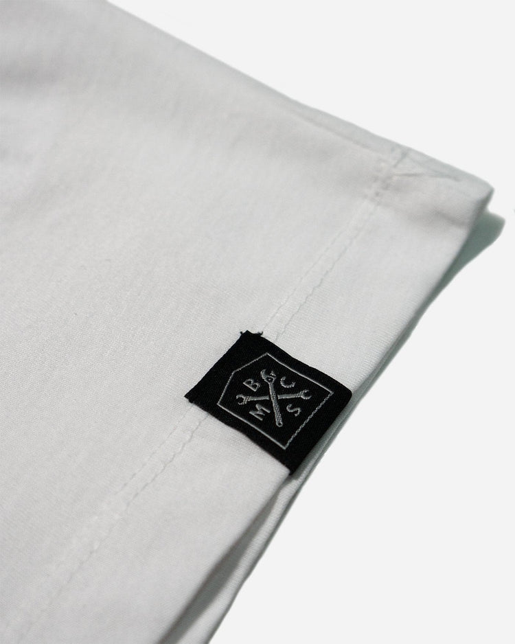 BSMC Women's '77 T Shirt - White/Red, hem tag close up